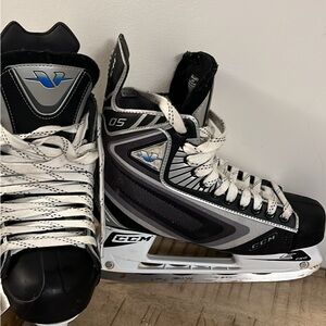 CCM Black and Gray Men's Ice Skates - fits like size 10 men - hockey skates